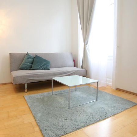 Downtown Bliss Modern Retreat With Free Parking And Fast Internet 600 Mbits Apartment Виена Екстериор снимка