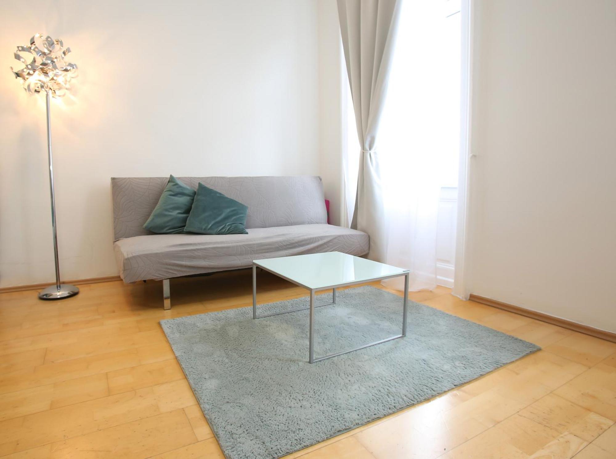 Downtown Bliss Modern Retreat With Free Parking And Fast Internet 600 Mbits Apartment Виена Екстериор снимка